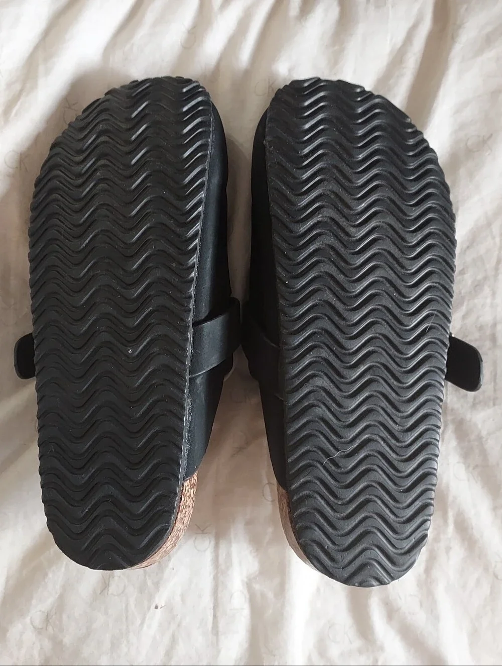 Girl's Size 3 Yoki GILA-102 Faux Suede Slip On ClogsBlack Slip-On Buckle Clogs